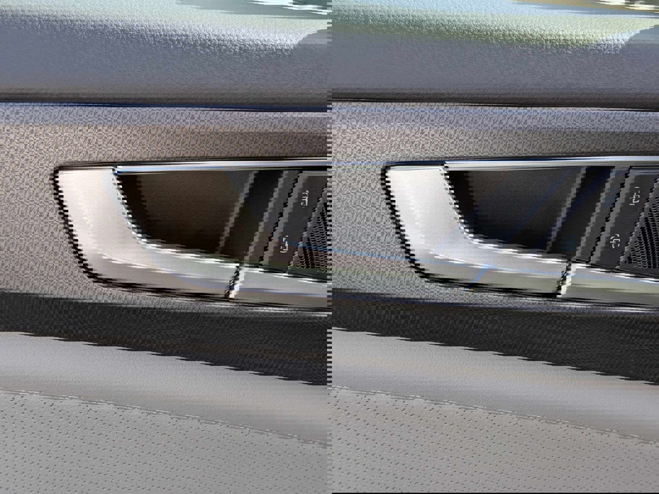 New 2026 Volkswagen Atlas Peak Edition image 12