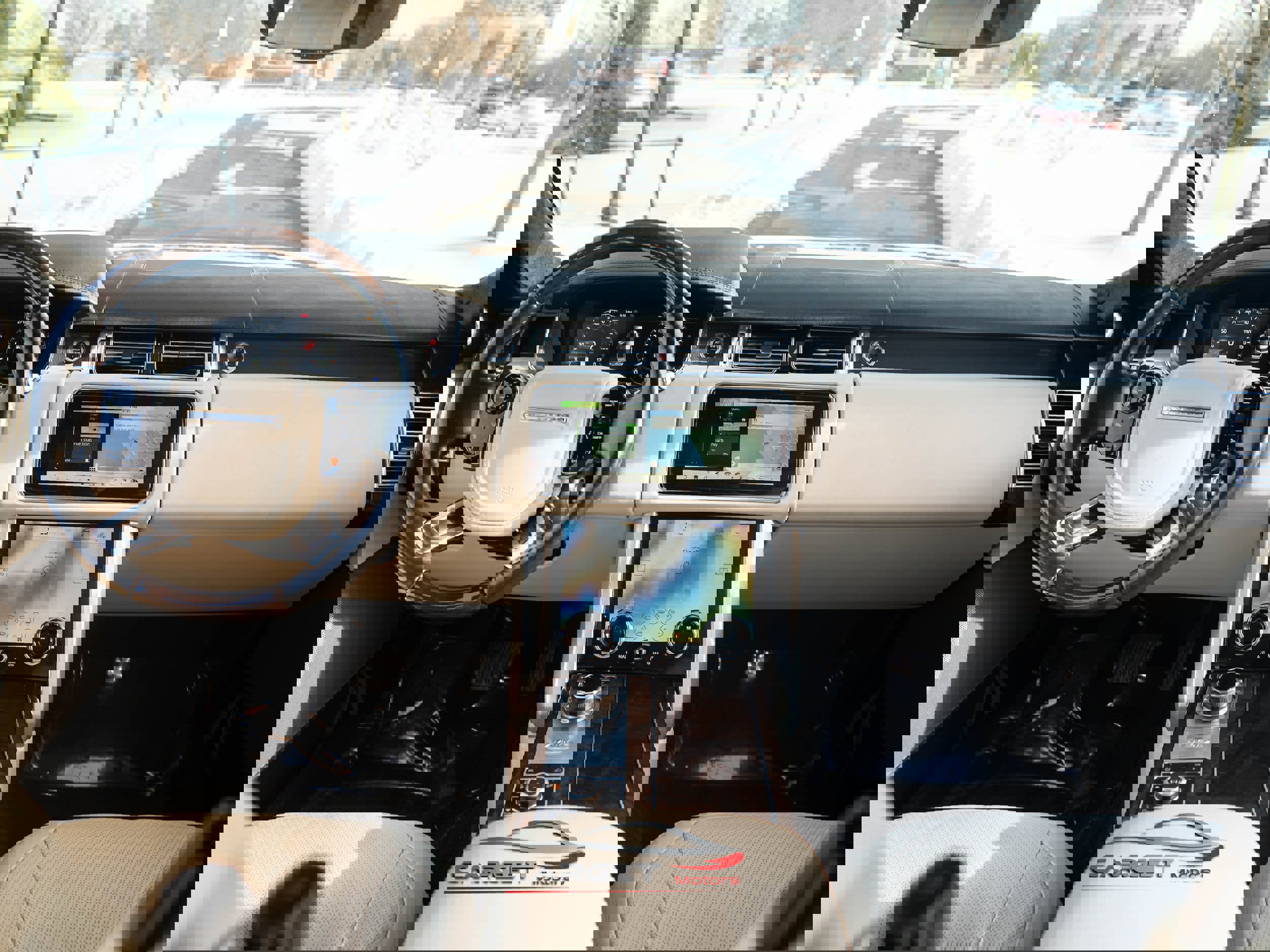 Used 2020 Land Rover Range Rover HSE image 13