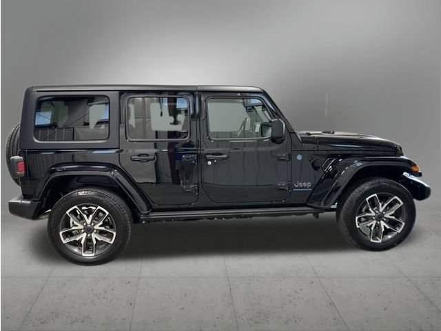 Used 2024 Jeep Wrangler Unlimited AWD/4WD image 6