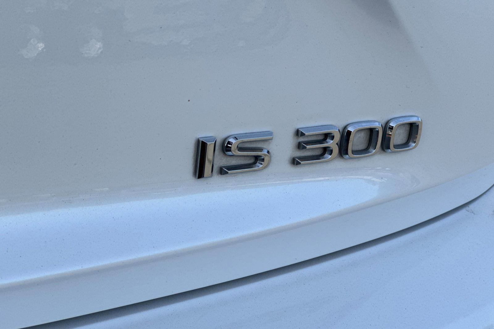 Used 2020 Lexus IS 300 w/ Premium Package RWD image 32