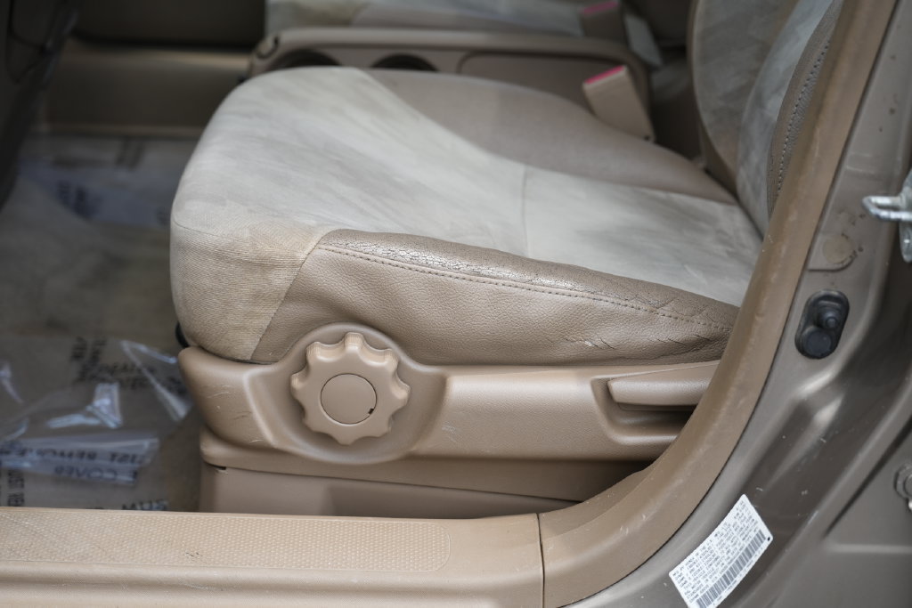Used 2004 Honda CR-V EX image 17