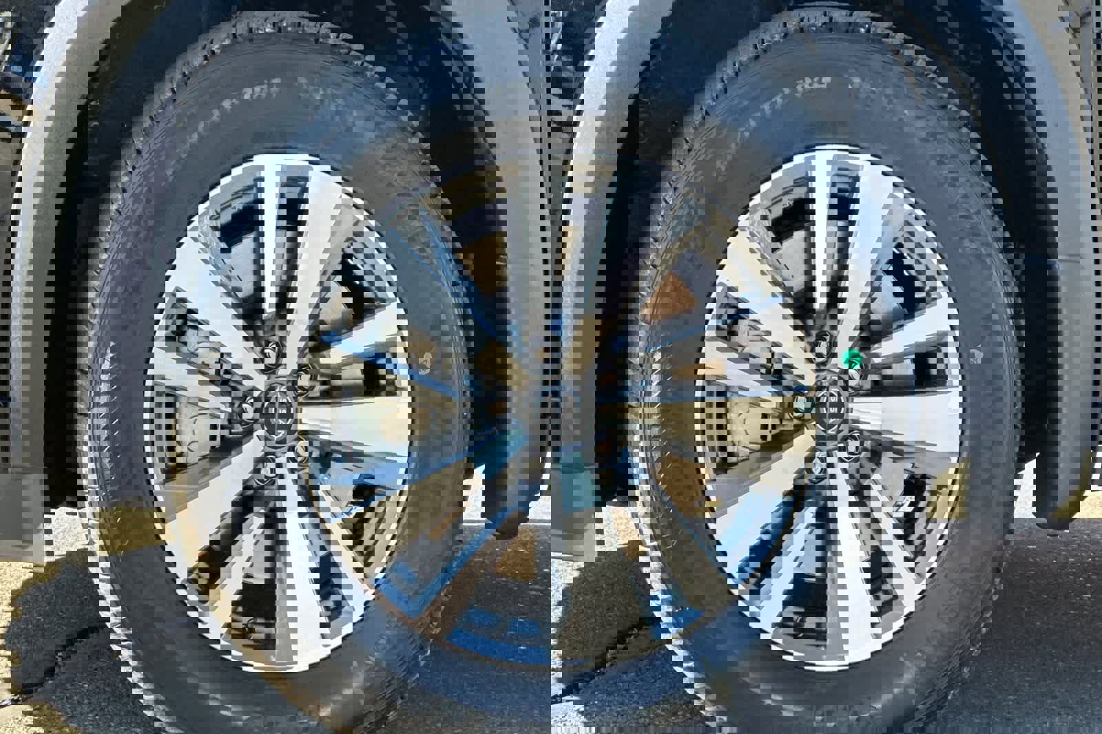 New 2025 Nissan Pathfinder SL image 27