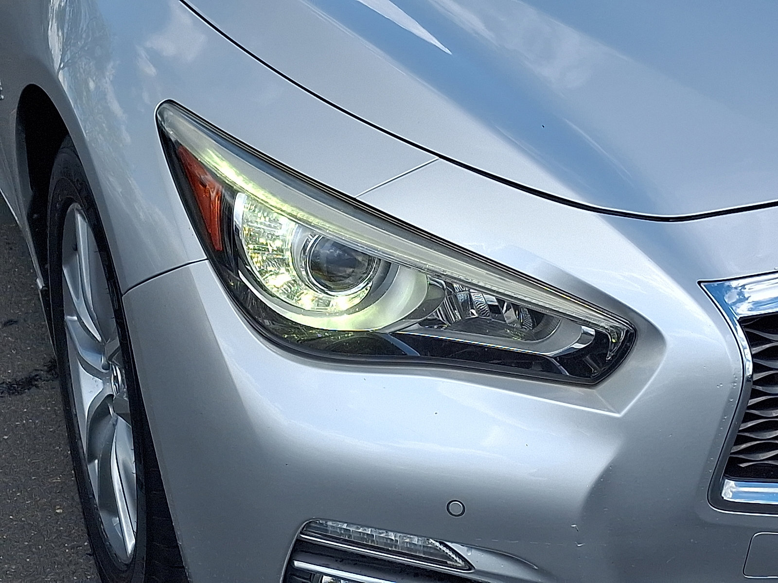 Used 2016 INFINITI Q50 3.0t Premium w/ Driver Assistance Package RWD image 9