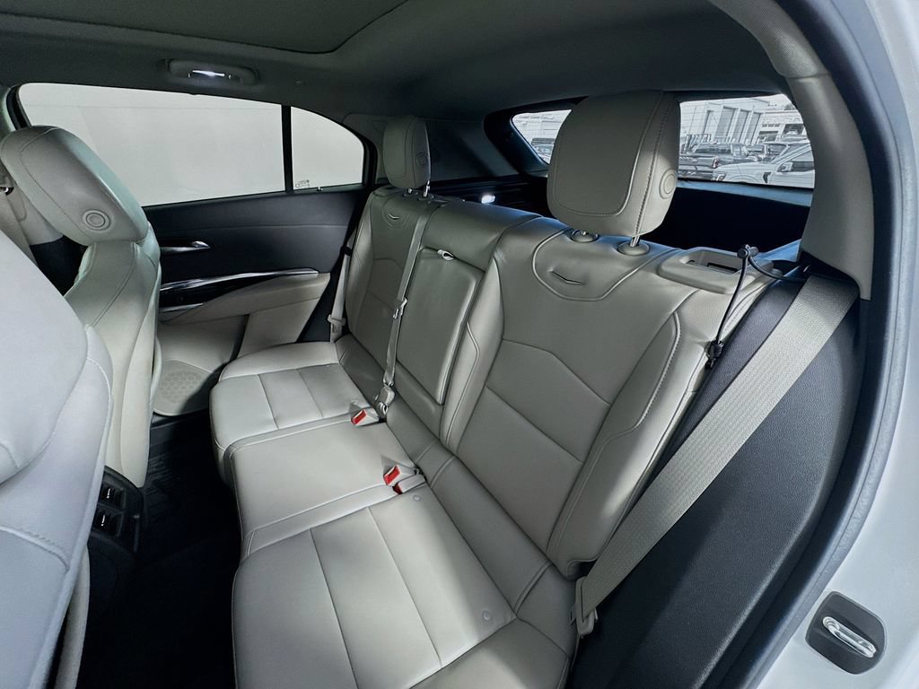 Used 2019 Cadillac XT4 Luxury w/ Cold Weather Package FWD image 25
