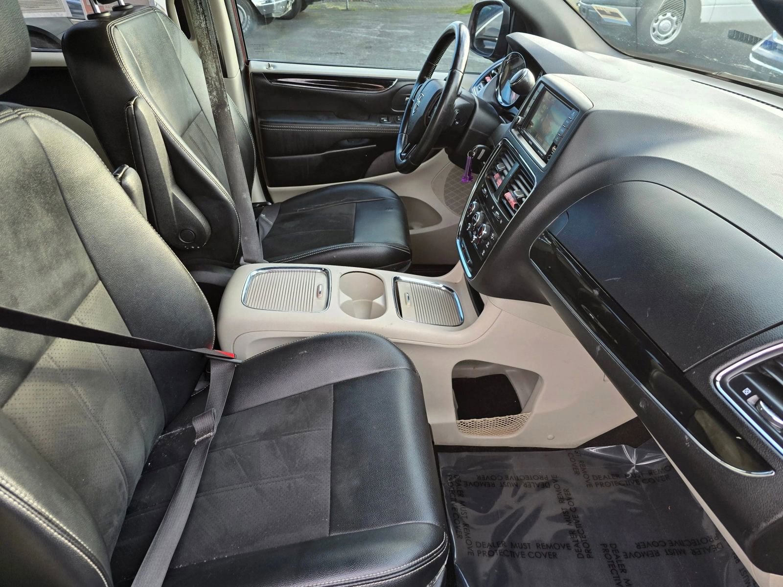 Used 2019 Dodge Grand Caravan SXT FWD image 11