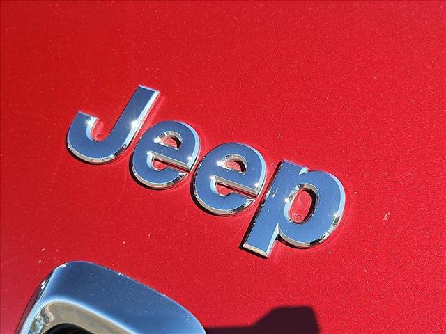 Used 2017 Jeep Cherokee Latitude w/ True North Edition AWD/4WD image 30