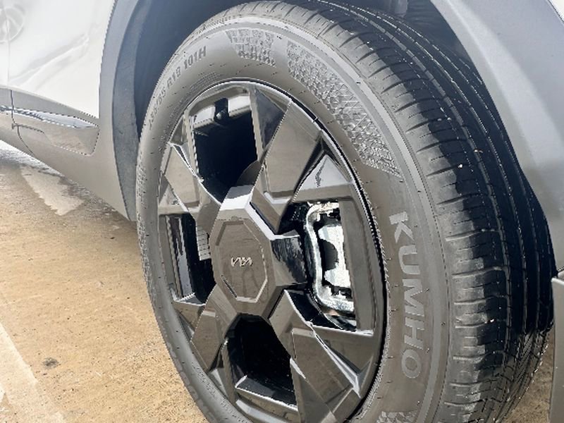 Used 2026 Kia Sportage X-Line w/ X-Line Premium Package image 8