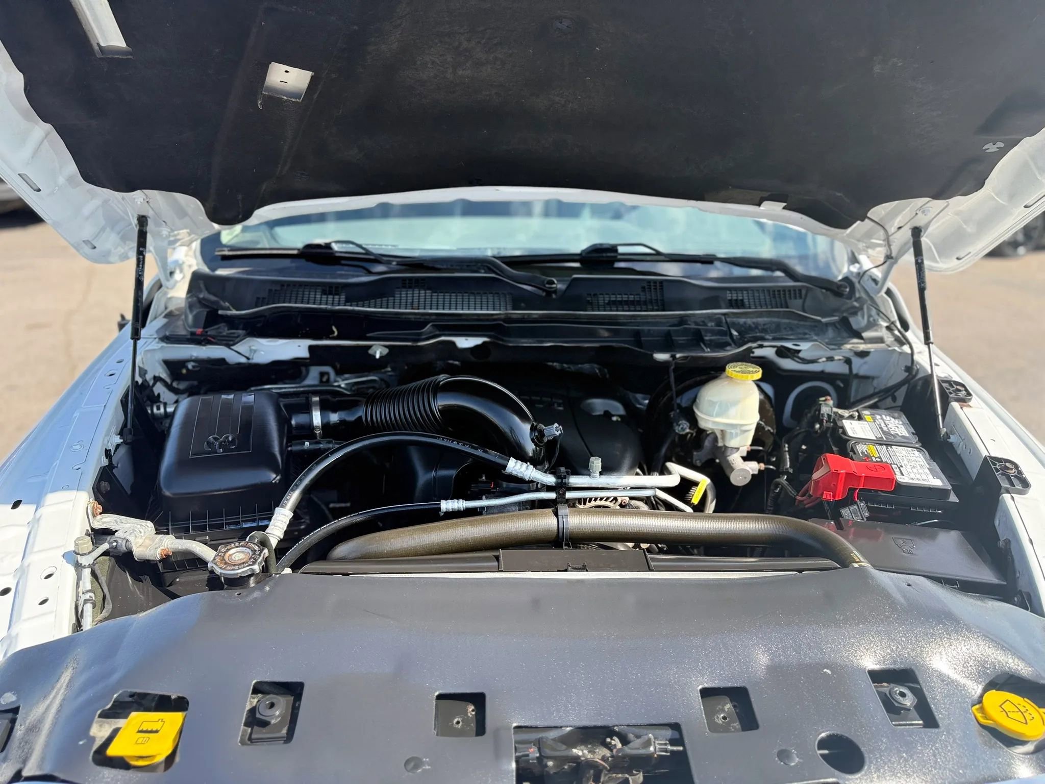 Used 2018 RAM 1500 SLT AWD/4WD image 30