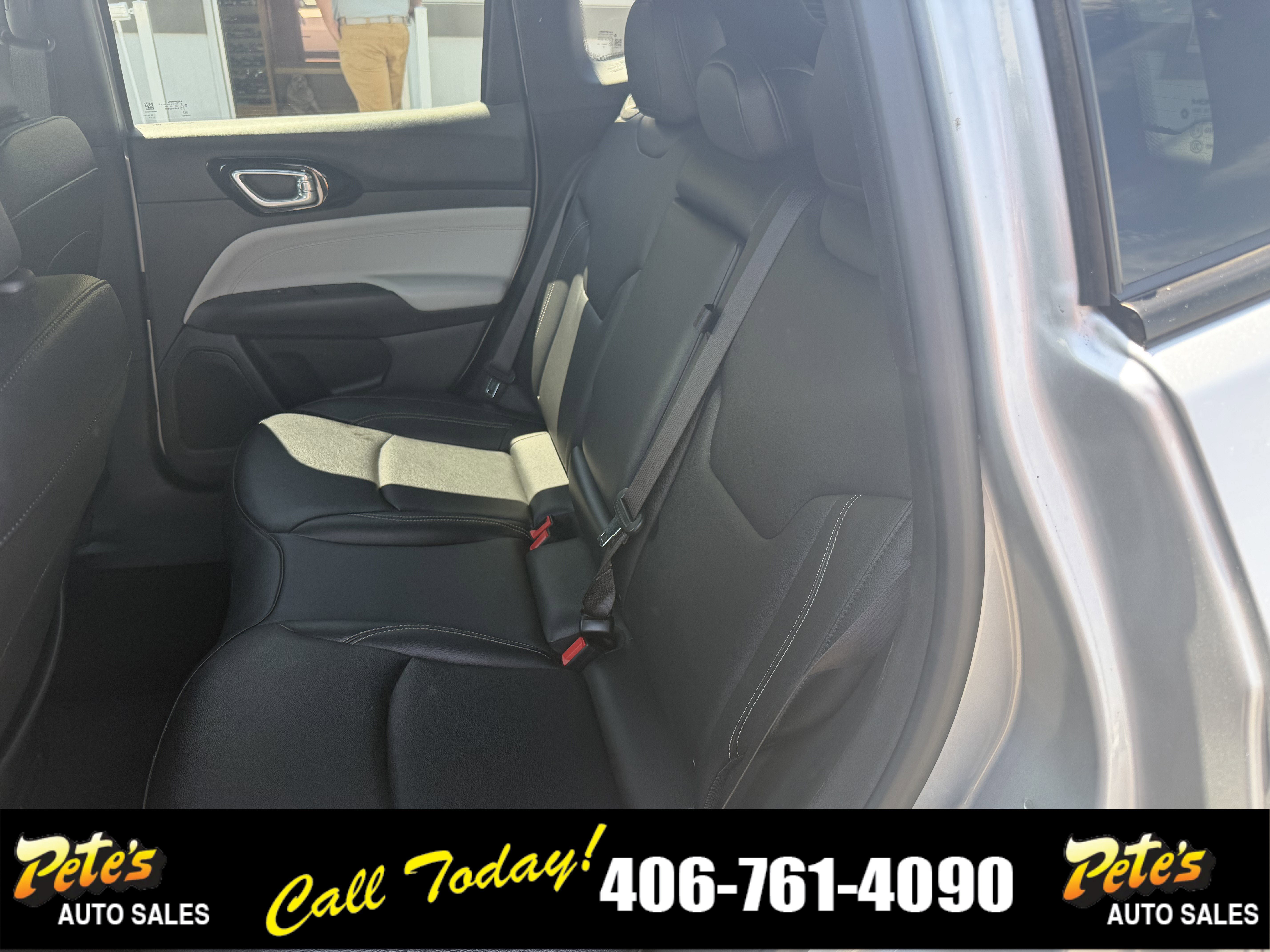 Used 2025 Jeep Compass Limited AWD/4WD image 9