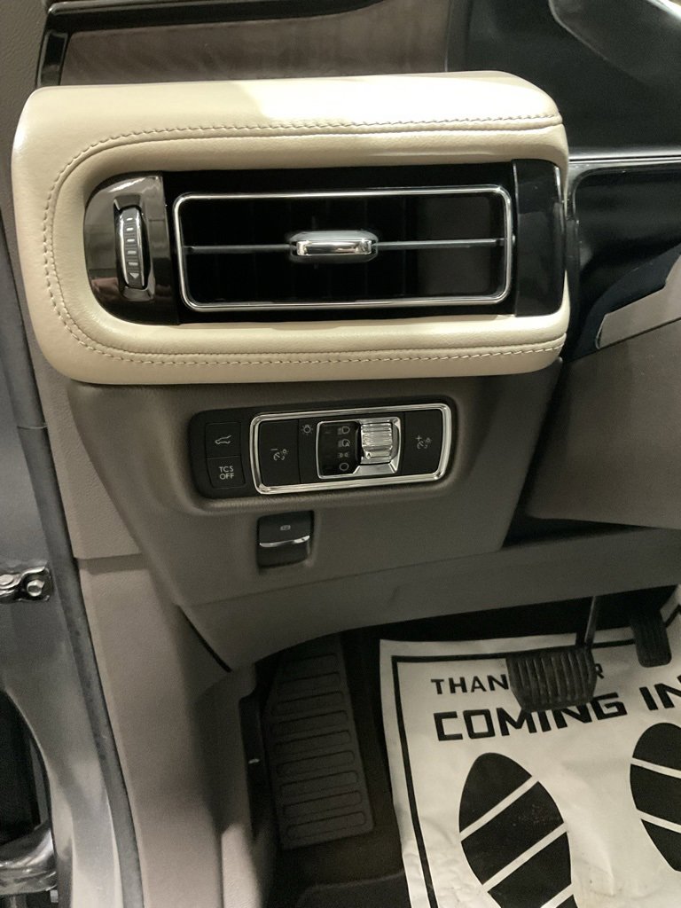 Used 2022 Lincoln Nautilus Reserve w/ Cargo Utility Package image 8