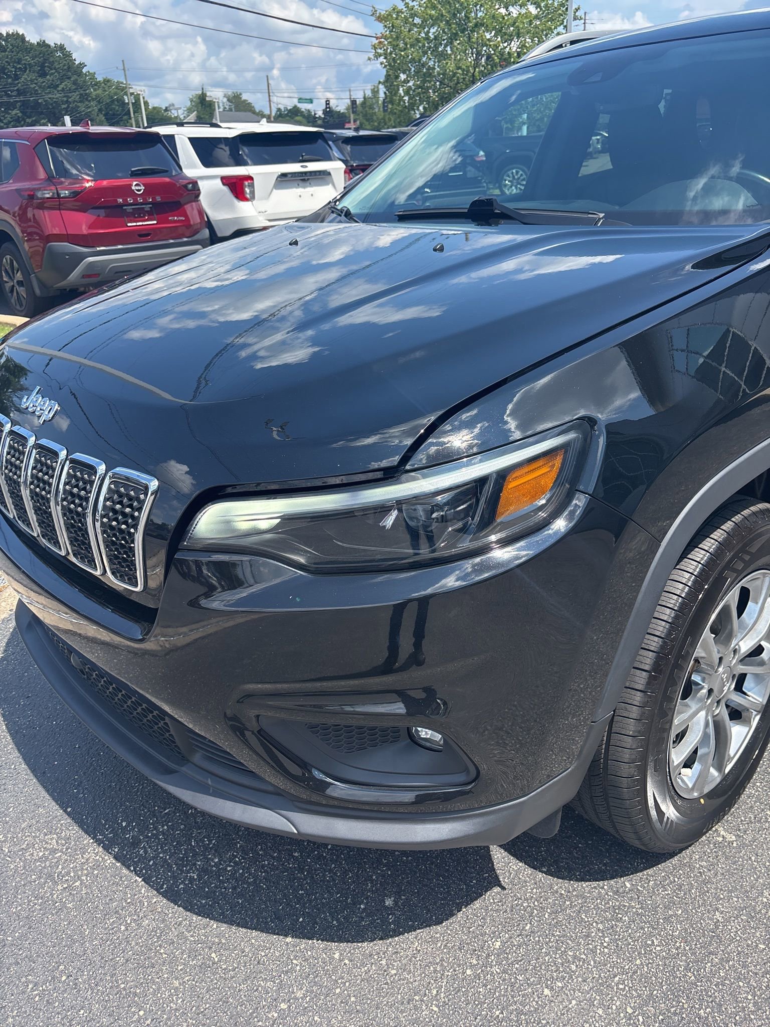 Used 2021 Jeep Cherokee Latitude Lux w/ Comfort/Convenience Group image 10