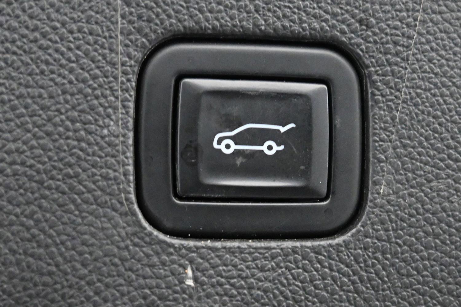Used 2021 Buick Enclave Essence w/ Sun And Navigation Package image 31