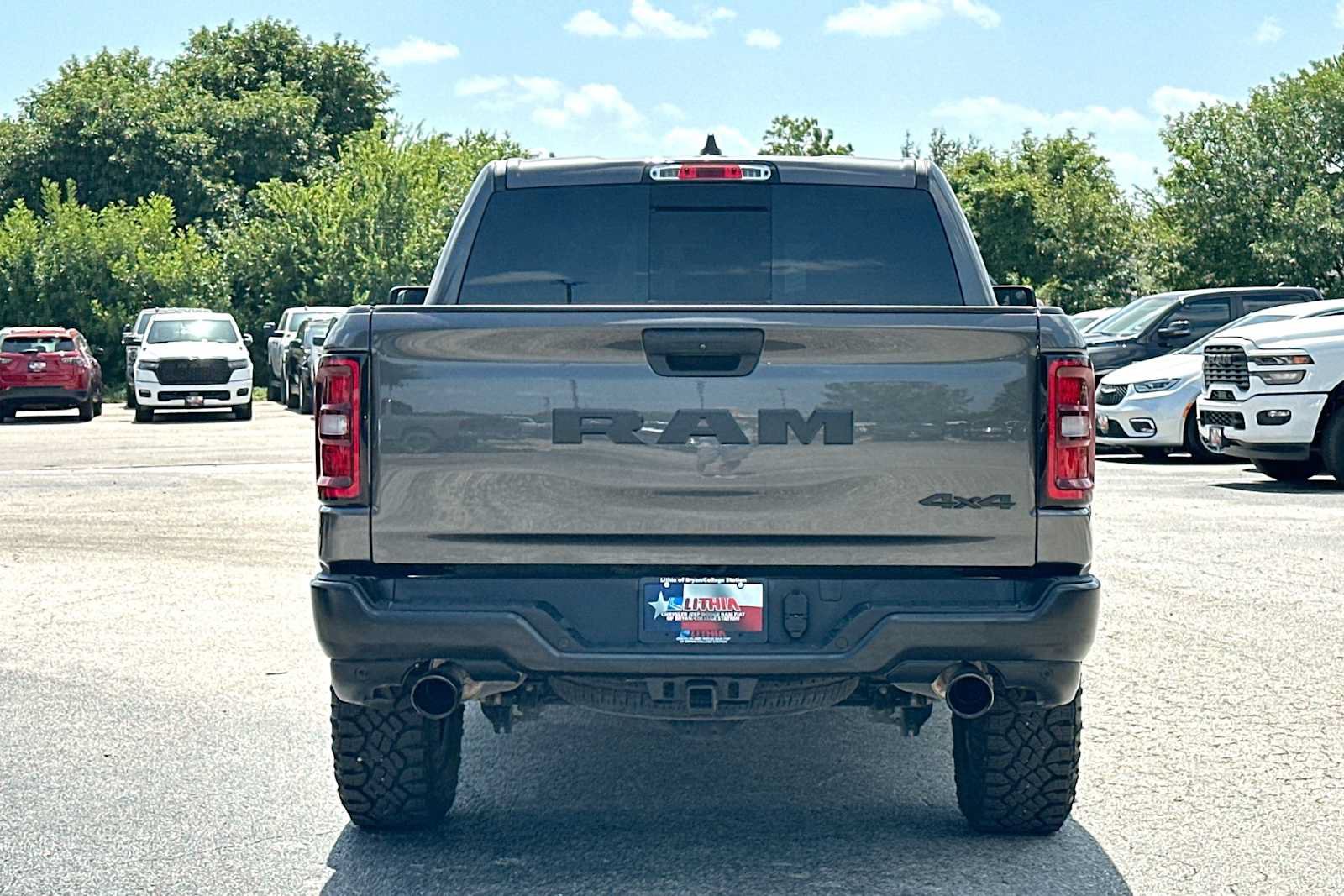Used 2025 RAM 1500 Warlock AWD/4WD image 14