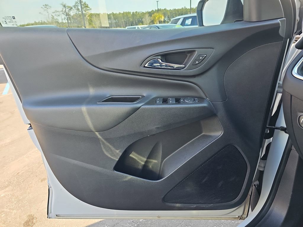 Used 2023 Chevrolet Equinox LT image 30