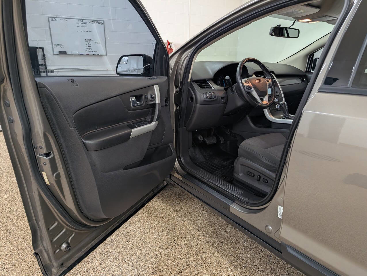 Used 2013 Ford Edge SEL w/ Driver Entry Pkg image 6