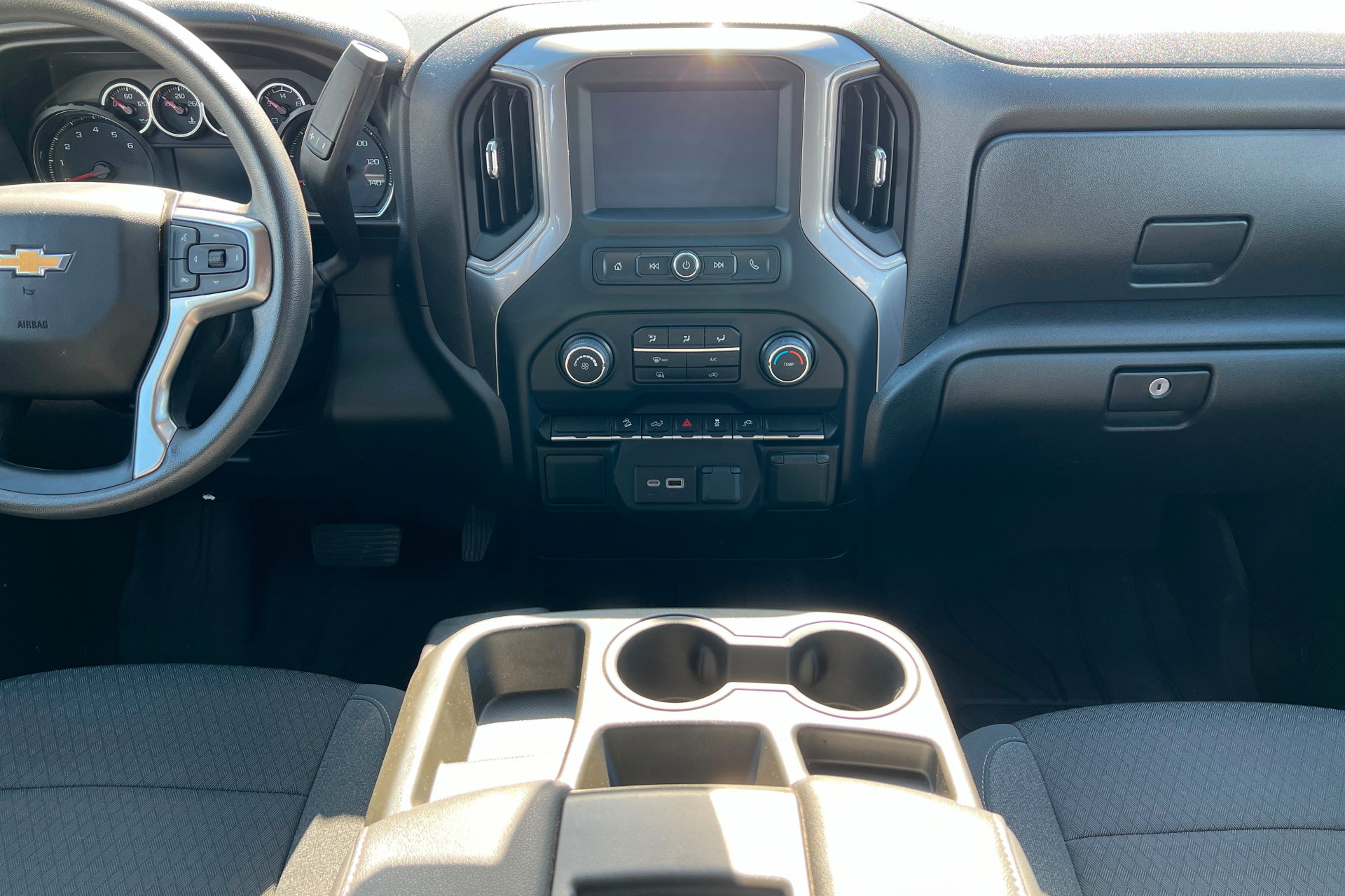 Used 2022 Chevrolet Silverado 1500 W/T w/ Z71 Off-Road Package AWD/4WD image 13