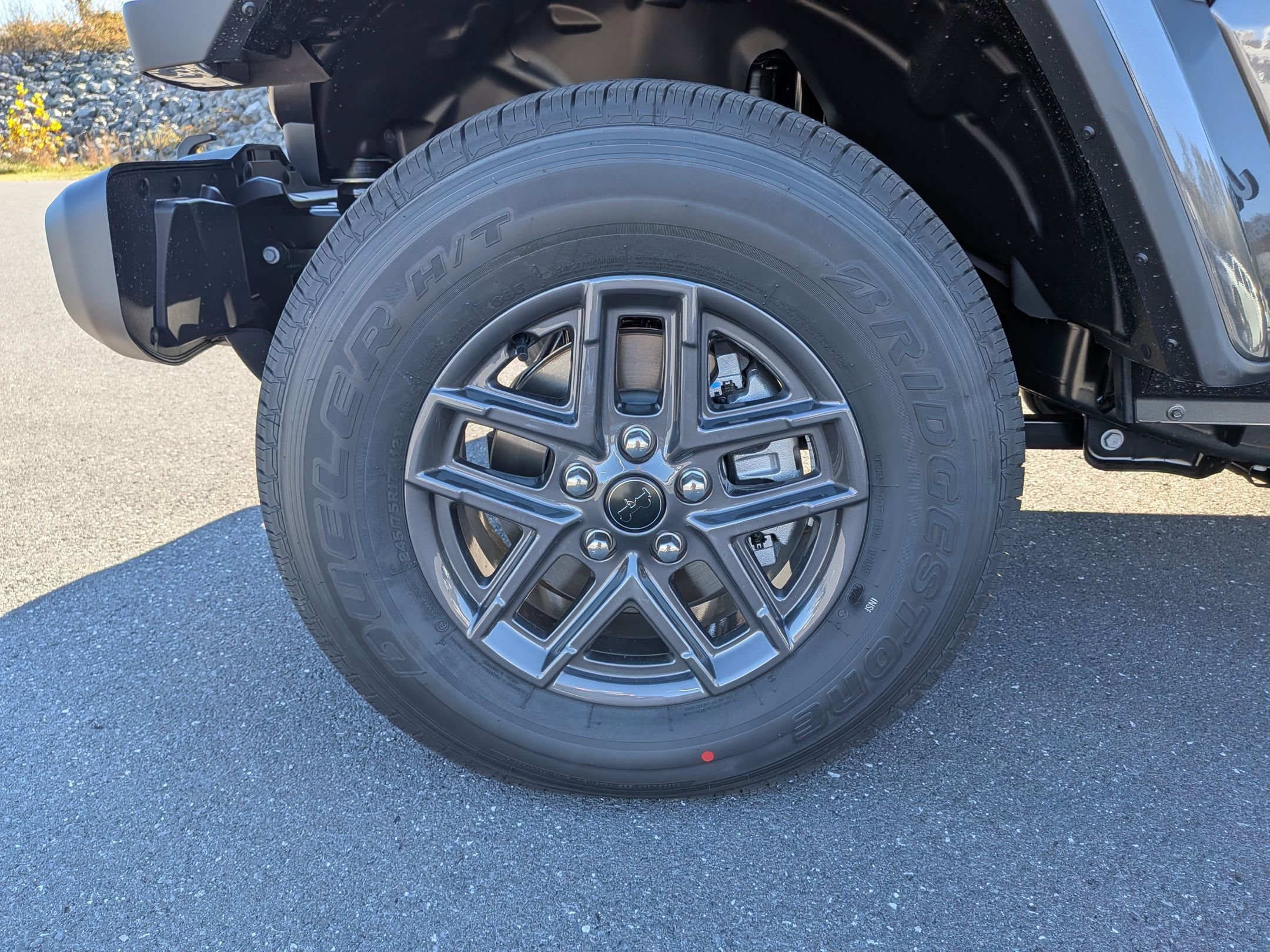 New 2025 Jeep Gladiator Sport image 9