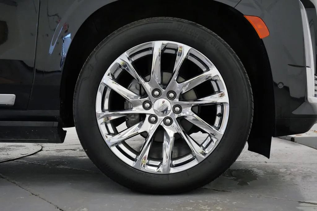 Used 2024 Cadillac Escalade Premium Luxury Platinum AWD/4WD image 39