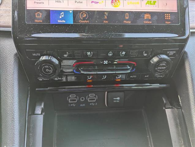 Used 2023 Jeep Grand Cherokee L Summit w/ Advanced Protech Group IV AWD/4WD image 20