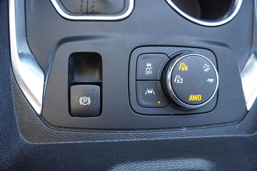 Used 2021 Chevrolet Traverse Premier w/ Redline Edition AWD/4WD image 34