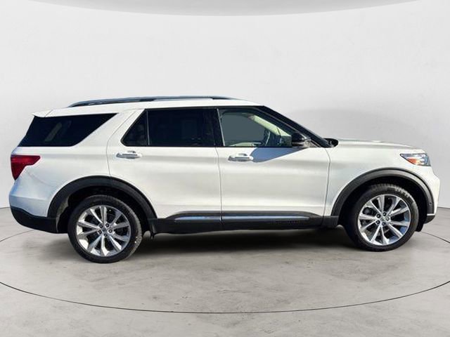 Used 2021 Ford Explorer Platinum image 2