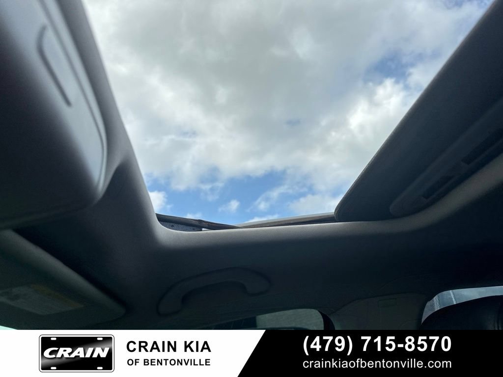 Used 2014 Volkswagen Passat TDI SEL Premium FWD image 4