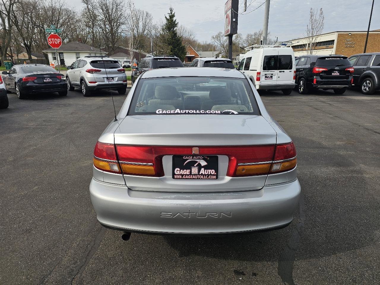 Used 2001 Saturn L-Series L200 image 9