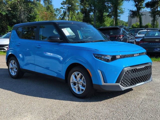 Used 2023 Kia Soul S FWD image 3