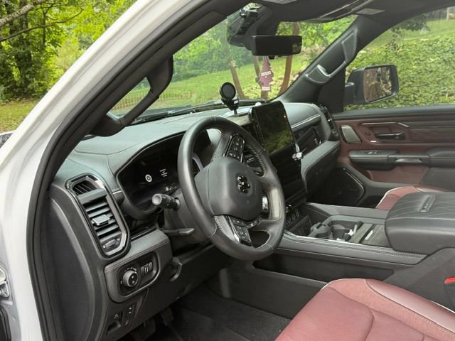 Used 2025 RAM 1500 Limited AWD/4WD image 5