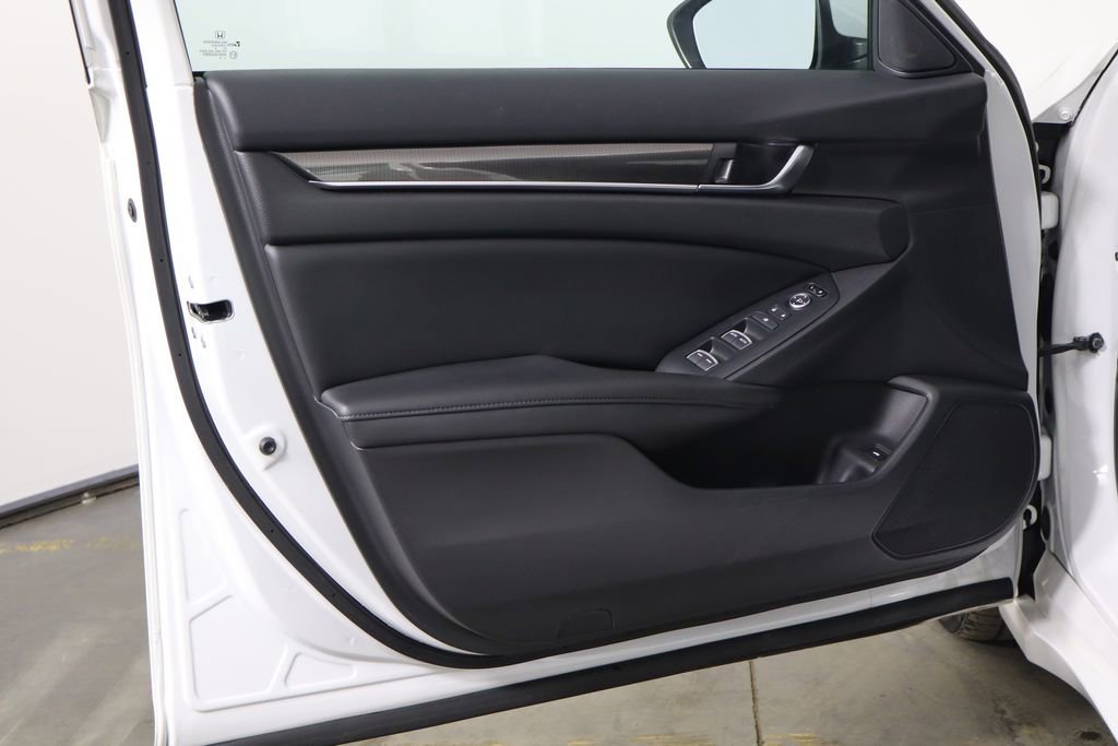 Used 2019 Honda Accord Sport image 18