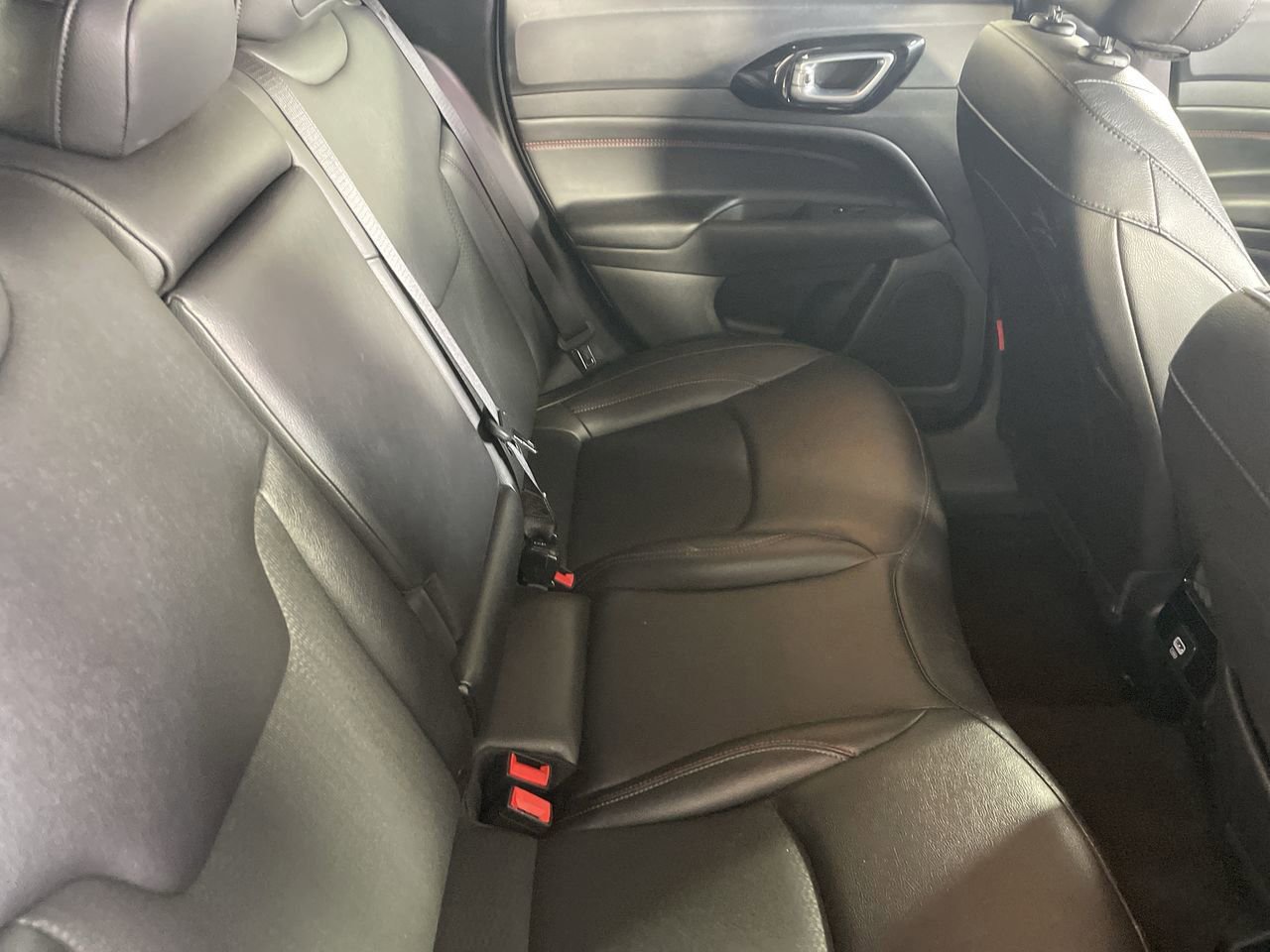 Used 2025 Jeep Compass Trailhawk AWD/4WD image 24