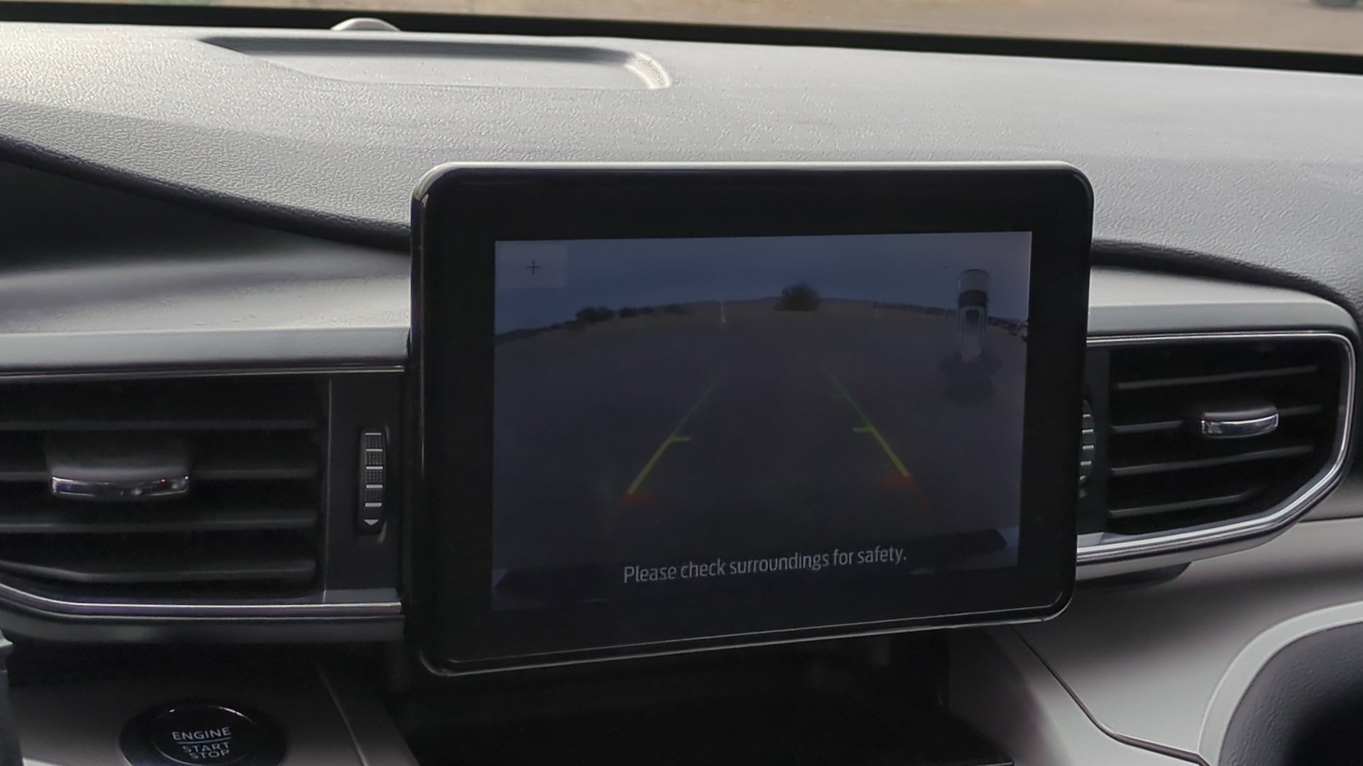 Used 2022 Ford Explorer XLT w/ Equipment Group 202A image 22