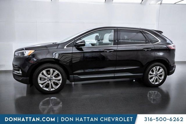 Used 2022 Ford Edge Titanium image 2