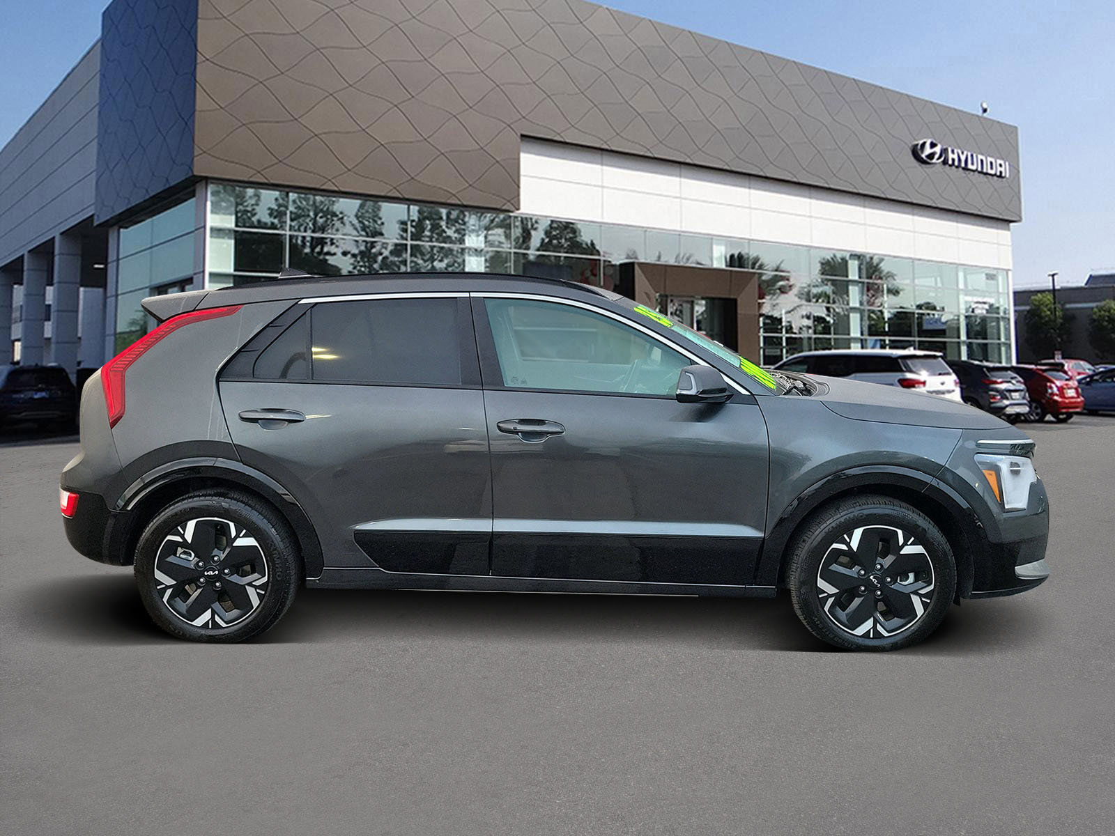 Used 2025 Kia Niro Wind image 4