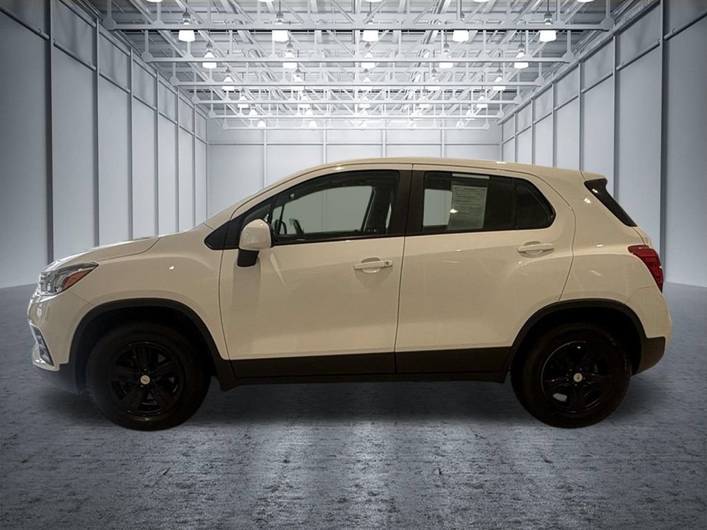 Used 2020 Chevrolet Trax LS AWD/4WD image 2