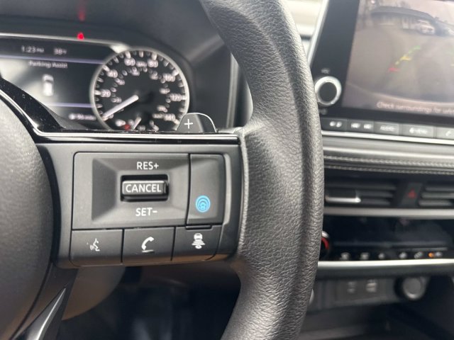 Used 2023 Nissan Rogue SV AWD/4WD image 30