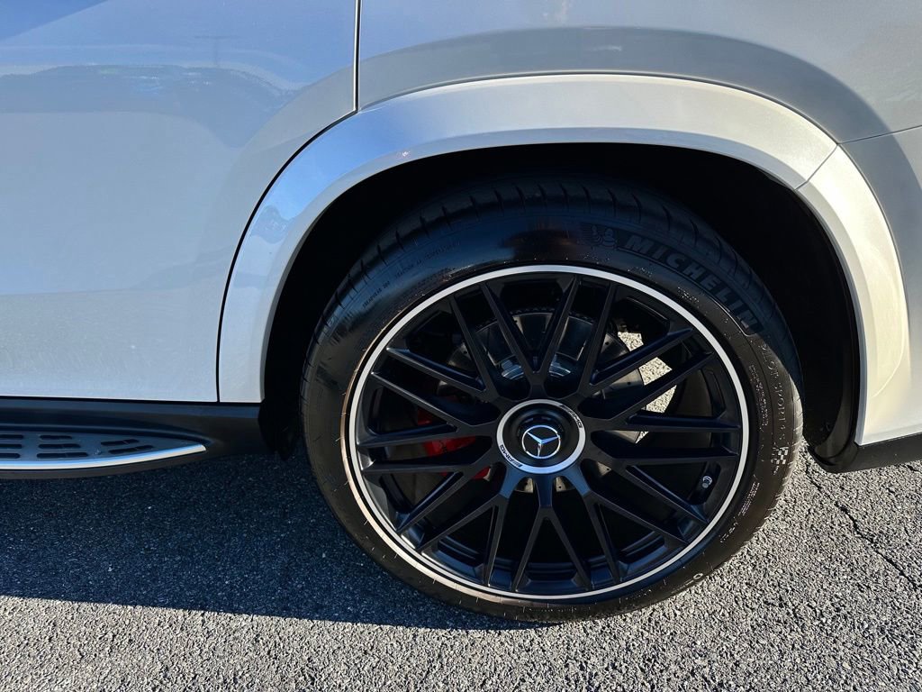 Used 2023 Mercedes-Benz GLS 63 AMG 4MATIC image 44