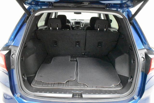 Used 2020 Chevrolet Equinox LT w/ Driver Convenience Package image 11