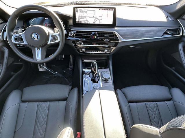 Certified 2023 BMW 530e xDrive w/ Premium Package image 21