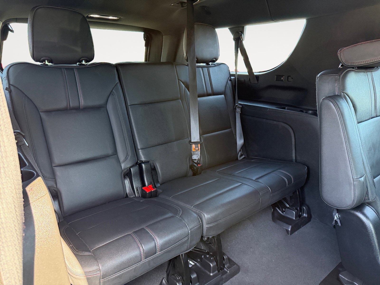 Used 2024 Chevrolet Suburban RST w/ Luxury Package image 19