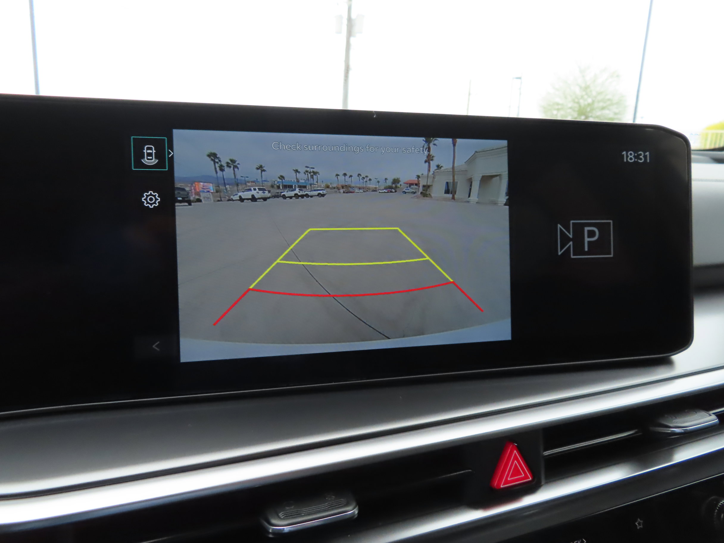 Used 2025 Kia Sorento LX image 31