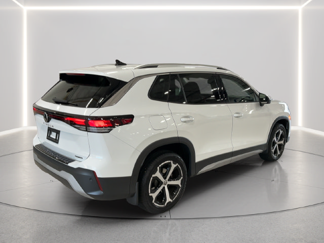 Used 2026 Volkswagen Tiguan SE AWD/4WD image 6