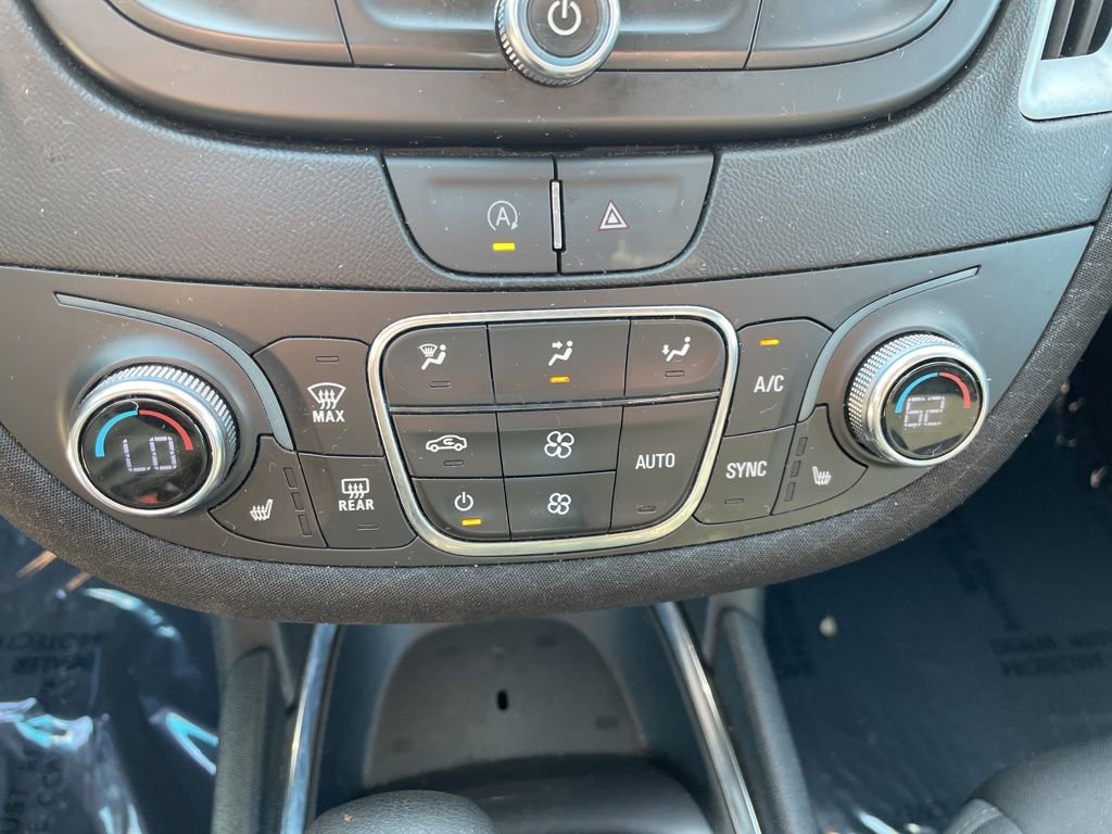 Used 2024 Chevrolet Malibu LT FWD image 18