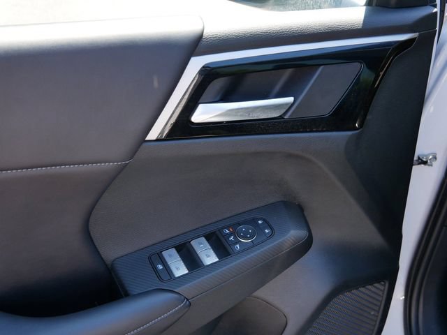 Used 2023 Mitsubishi Outlander SE AWD/4WD image 15