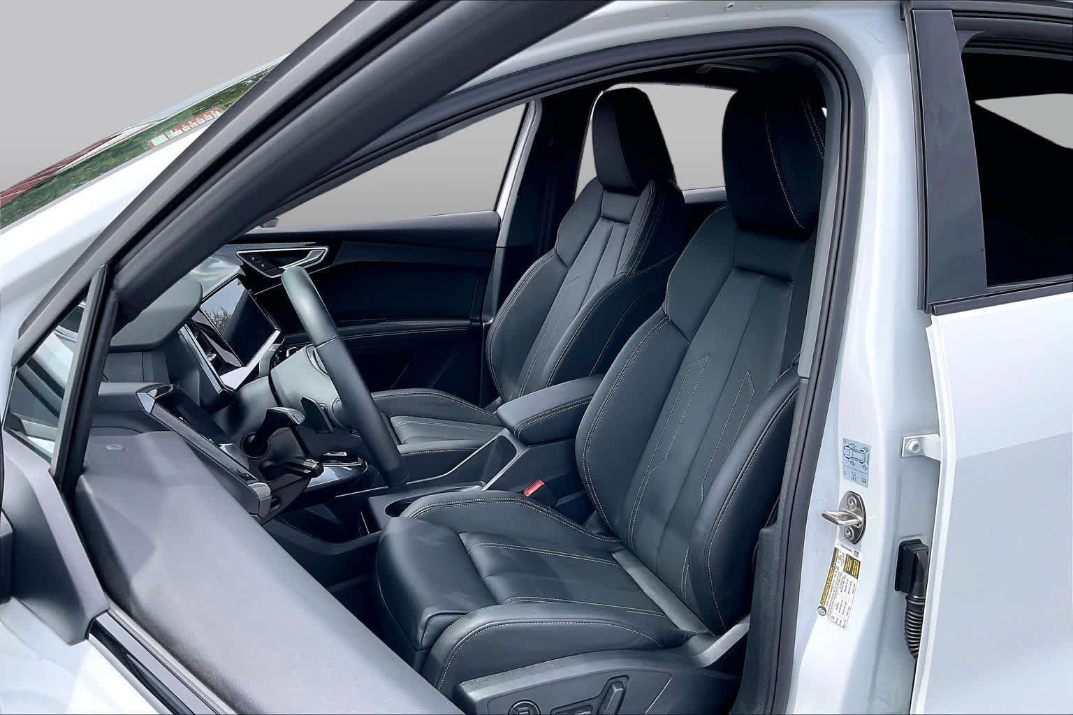 Used 2024 Audi Q4 e-tron Premium Plus AWD/4WD image 7
