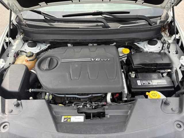 Used 2017 Jeep Cherokee Limited FWD image 22