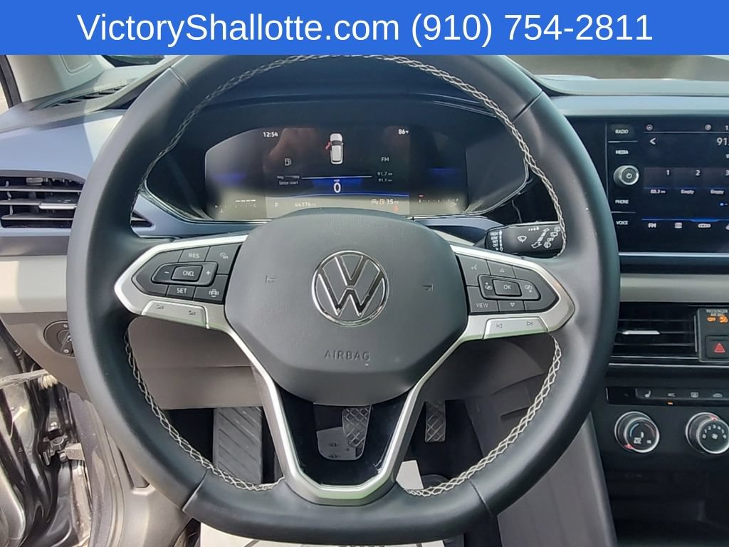 Used 2022 Volkswagen Taos SE FWD image 10