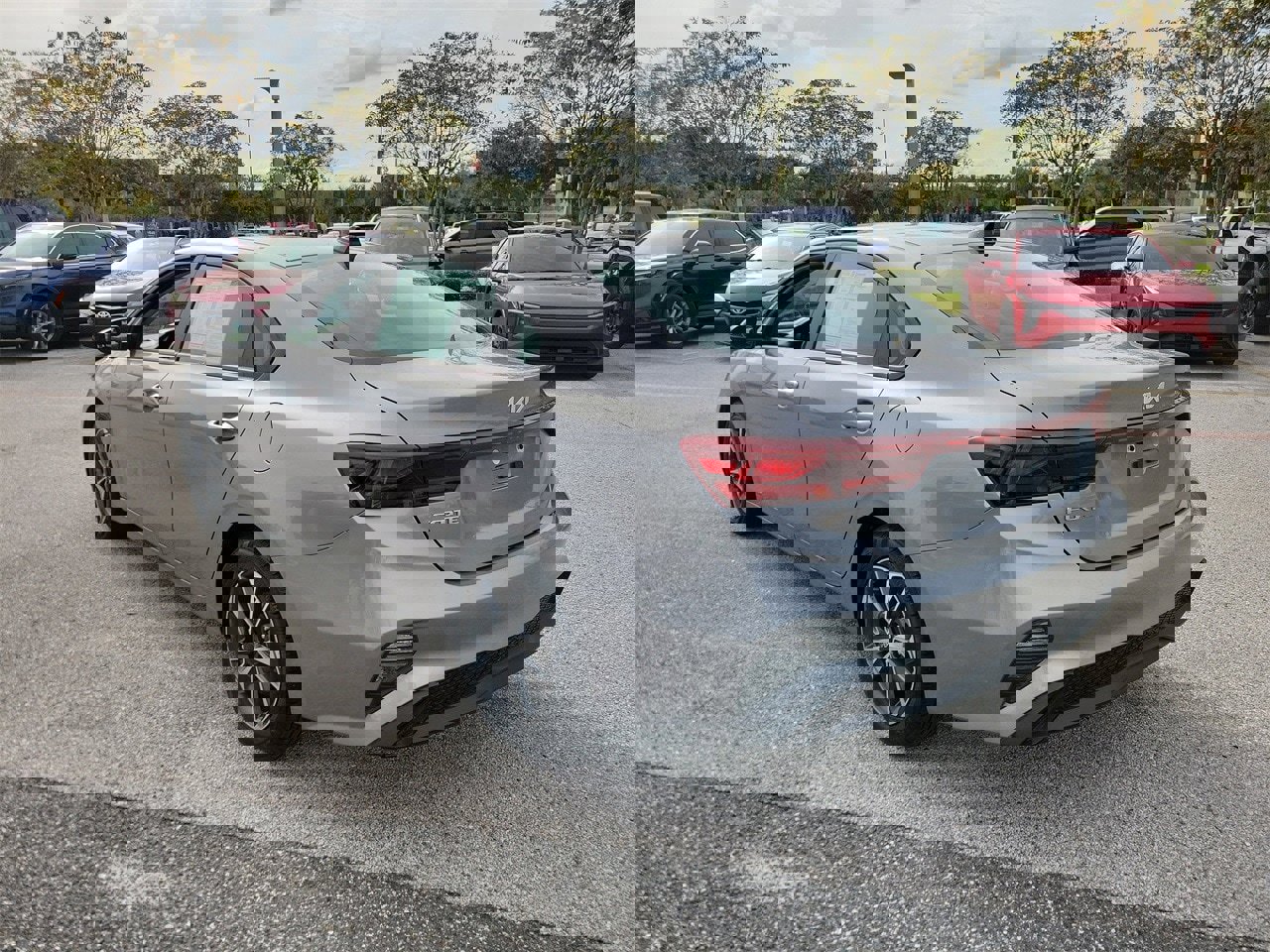 Used 2024 Kia Forte LXS image 4