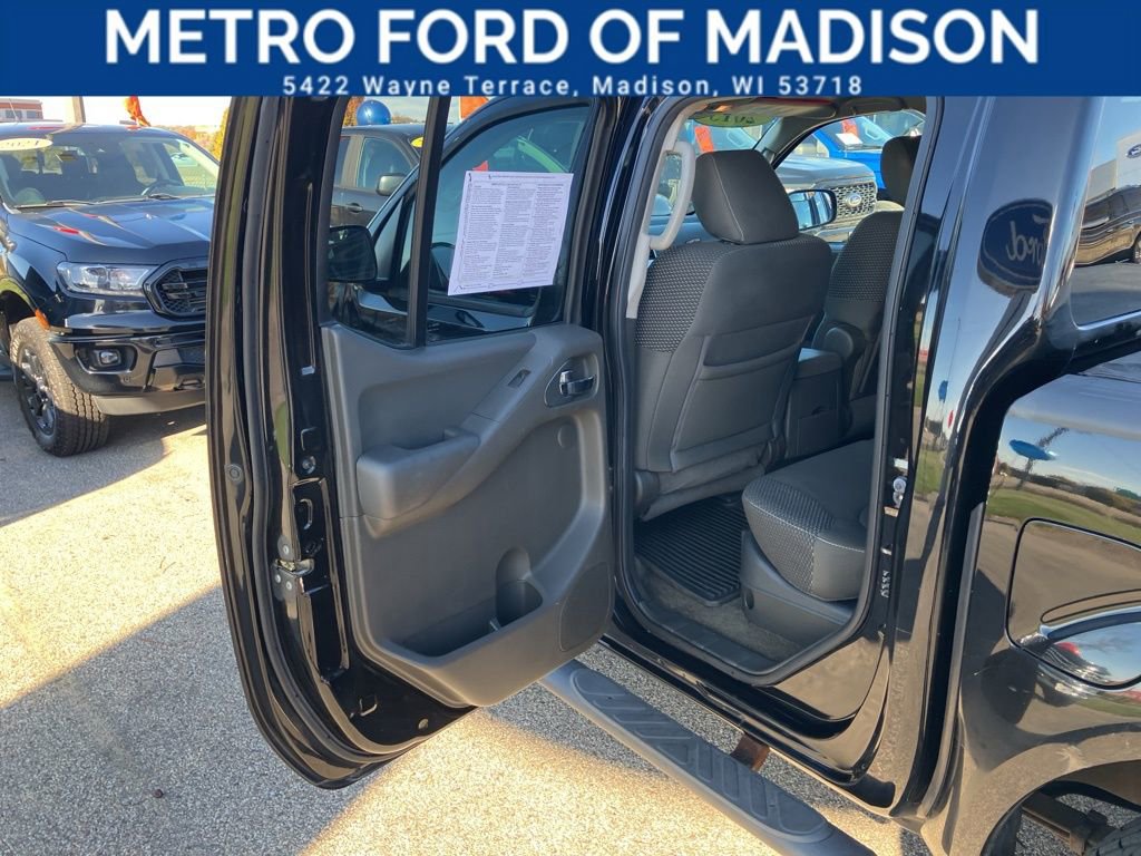 Used 2013 Nissan Frontier PRO-4X image 34