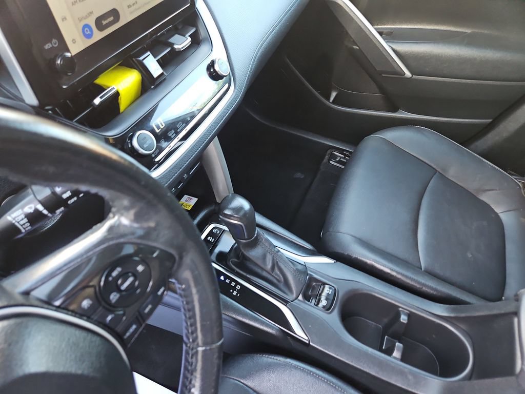 Used 2023 Toyota Corolla Cross XLE w/ Convenience Package AWD/4WD image 25